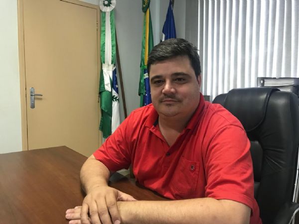 Prefeito Maurcio Ba participa de evento do Governo do Estado em Foz do Iguau