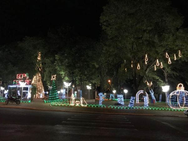 Praa Central recebe decorao de Natal