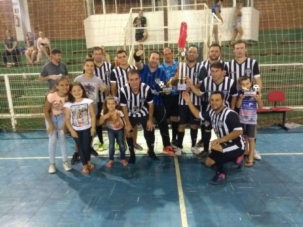 Granja Palavissini/Loja Dona Moa  campeo do Futsal Veteranos