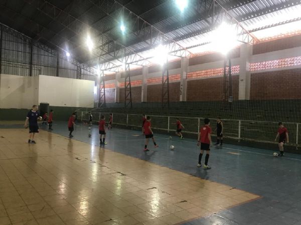 Comeam as atividades da Escolinha Salto Furaco Futsal